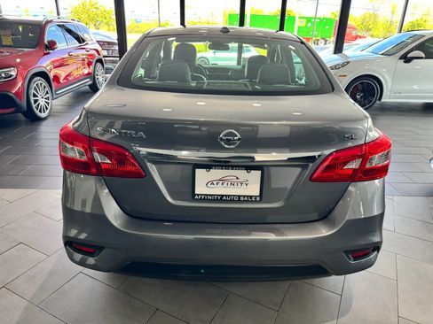 Used 2016 Nissan Sentra SL w/ SL Premium Package FWD image 4