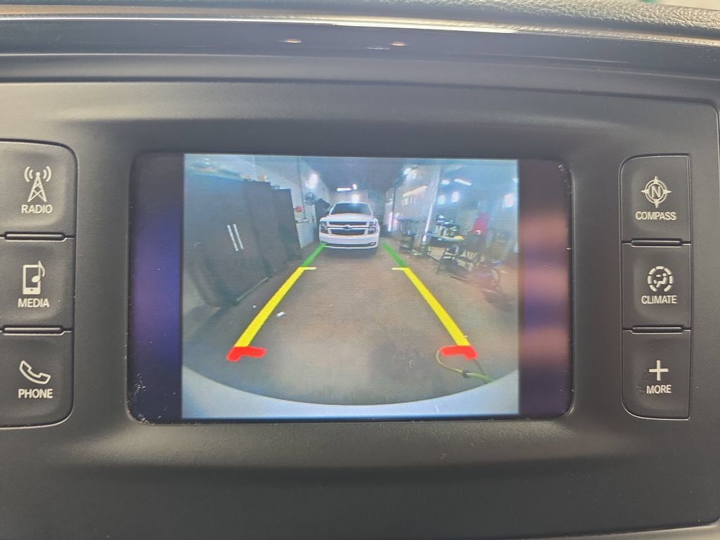 Used 2017 Chrysler Pacifica Touring-L w/ Tire & Wheel Group FWD image 25
