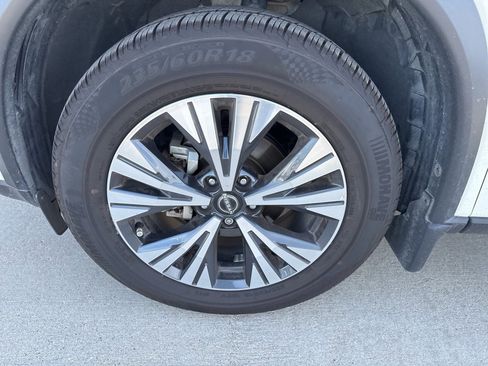 Certified 2023 Nissan Rogue SV image 9