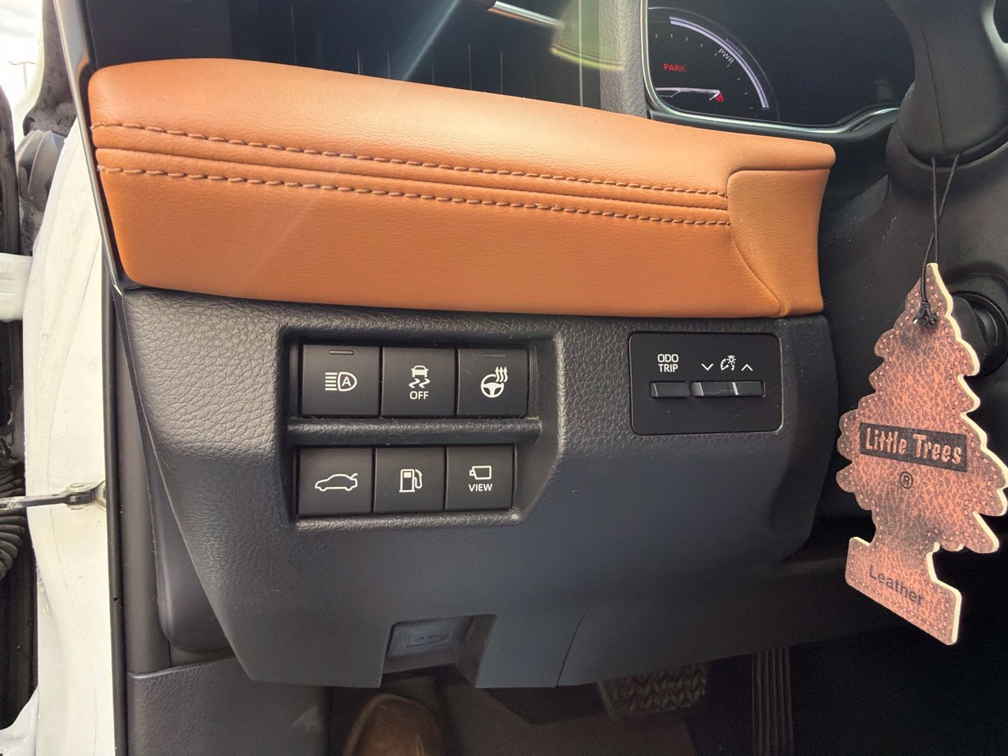 Used 2019 Toyota Avalon Limited w/ Advanced Safety Package FWD image 14