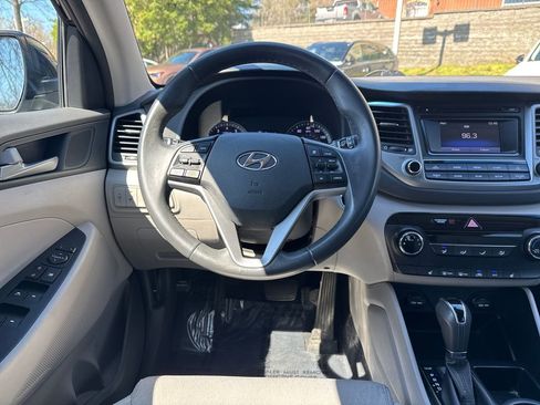 Used 2017 Hyundai Tucson Sport image 13