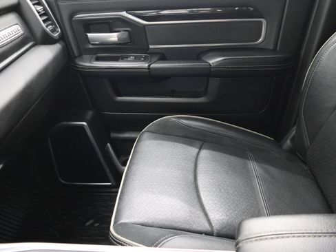 Used 2019 RAM 3500 Laramie AWD/4WD image 12