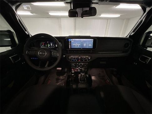 Used 2024 Jeep Wrangler Unlimited Rubicon 4xe w/ Convenience Group image 19