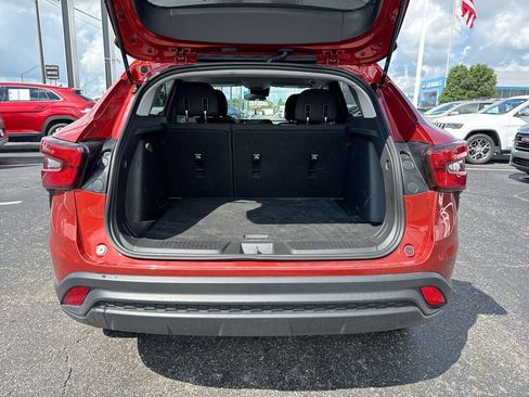 Used 2024 Chevrolet Trax LS FWD image 24