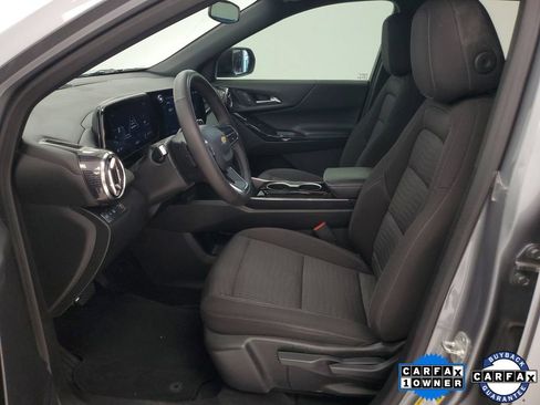 Used 2025 Chevrolet Equinox LT FWD image 12