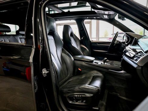 Used 2017 BMW X5 M image 27