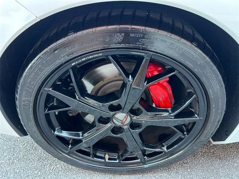 Used 2021 Chevrolet Corvette Stingray Preferred Cpe w/ Z51 Performance Package image 16