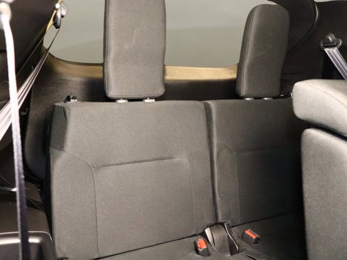 Used 2025 Mitsubishi Outlander ES image 19