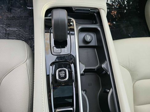 Certified 2023 Volvo XC90 B5 Plus w/ Protection Package Premier image 42