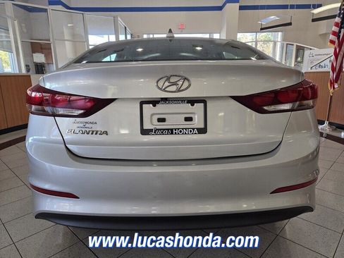 Used 2018 Hyundai Elantra SEL image 5