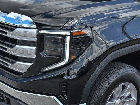 New 2025 GMC Sierra 1500 SLE w/ Preferred Package RWD image 5