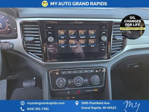 Used 2022 Volkswagen Atlas Cross Sport SE image 20