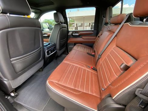 Used 2025 GMC Sierra 2500 Denali Ultimate AWD/4WD image 14