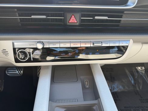 Certified 2023 Hyundai Ioniq 6 Limited RWD image 13
