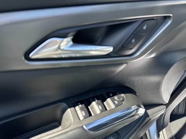 Certified 2025 Chevrolet Traverse LT FWD image 19