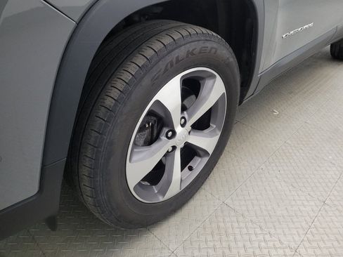 Used 2021 Jeep Cherokee Limited AWD/4WD image 31