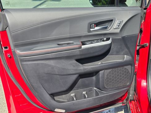 Used 2025 Toyota Sienna XSE FWD image 11