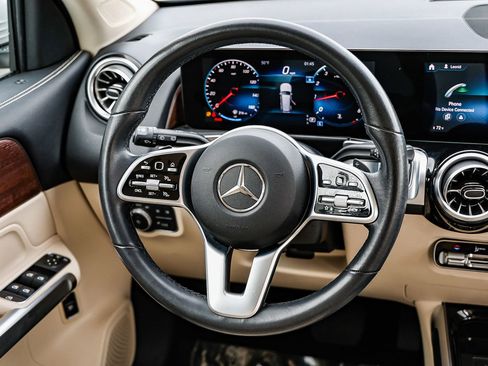 Certified 2022 Mercedes-Benz GLB 250 4MATIC image 13