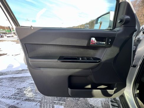Used 2011 Ford Escape Limited w/ 302A Rapid Spec Order Code image 20