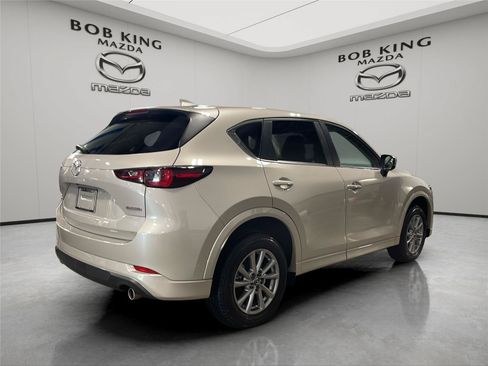 Used 2025 MAZDA CX-5 AWD 2.5 S w/ Preferred Package image 5
