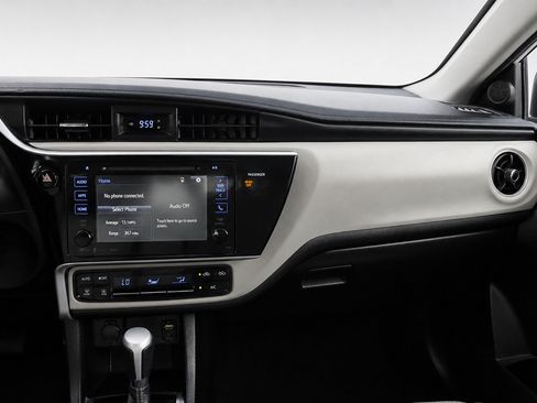Used 2017 Toyota Corolla LE w/ LE Eco Premium Package FWD image 29