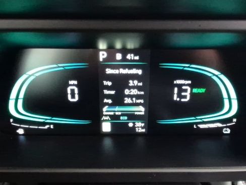 New 2026 Hyundai Elantra Hybrid FWD image 17