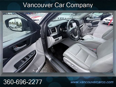 Used 2015 Toyota Highlander XLE AWD/4WD image 14