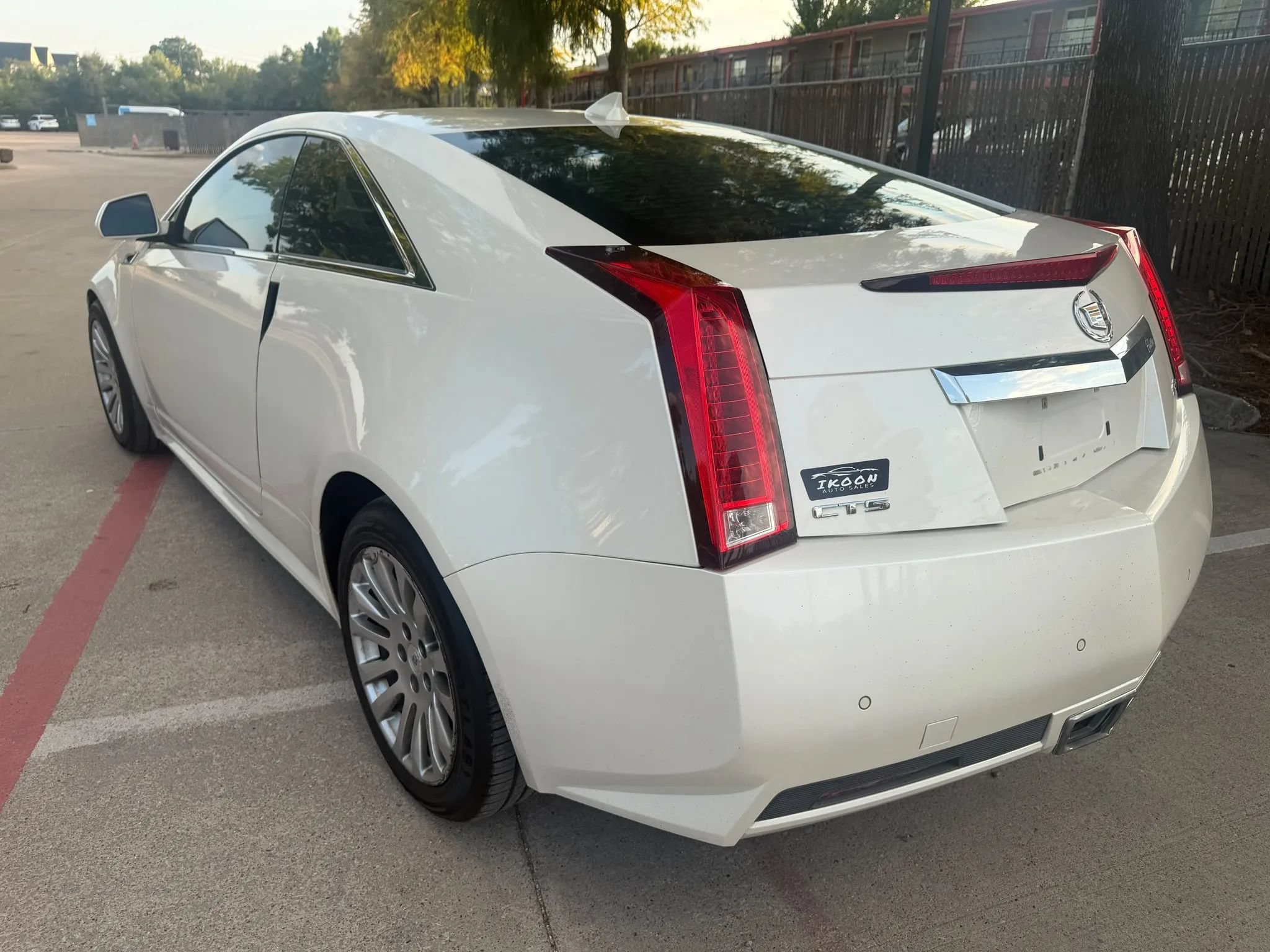 Used 2013 Cadillac CTS Coupe RWD image 4