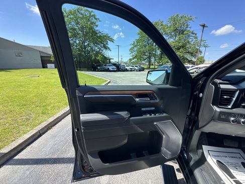 Used 2023 GMC Sierra 1500 Denali AWD/4WD image 23