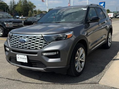 Used 2021 Ford Explorer Platinum w/ Equipment Group 601A AWD/4WD image 37