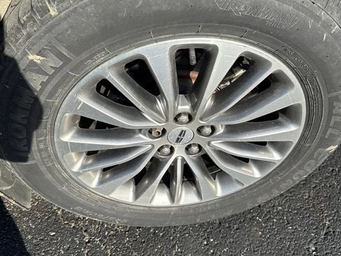 Used 2017 Lincoln MKX Select w/ Select Plus Package FWD image 48