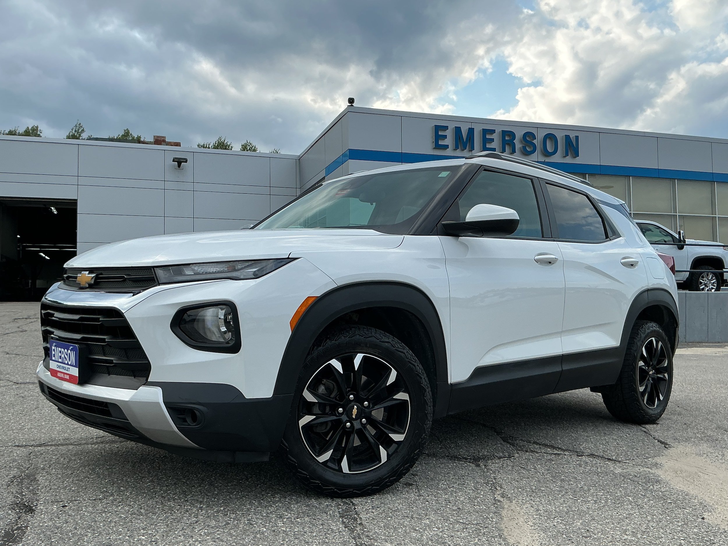 Certified 2023 Chevrolet TrailBlazer LT AWD/4WD image 1