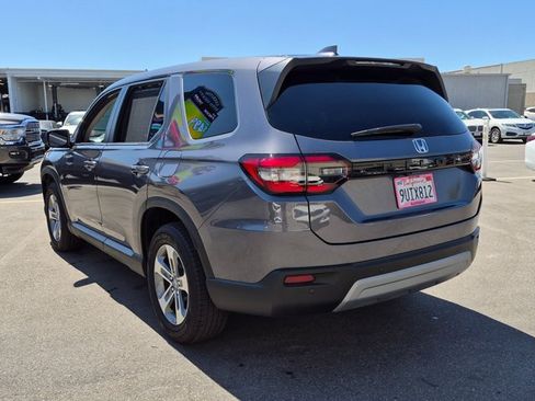 Used 2025 Honda Pilot EX-L image 7