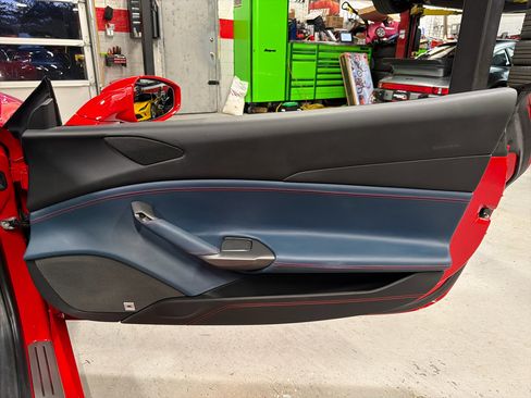 Used 2018 Ferrari 488 Spider image 41