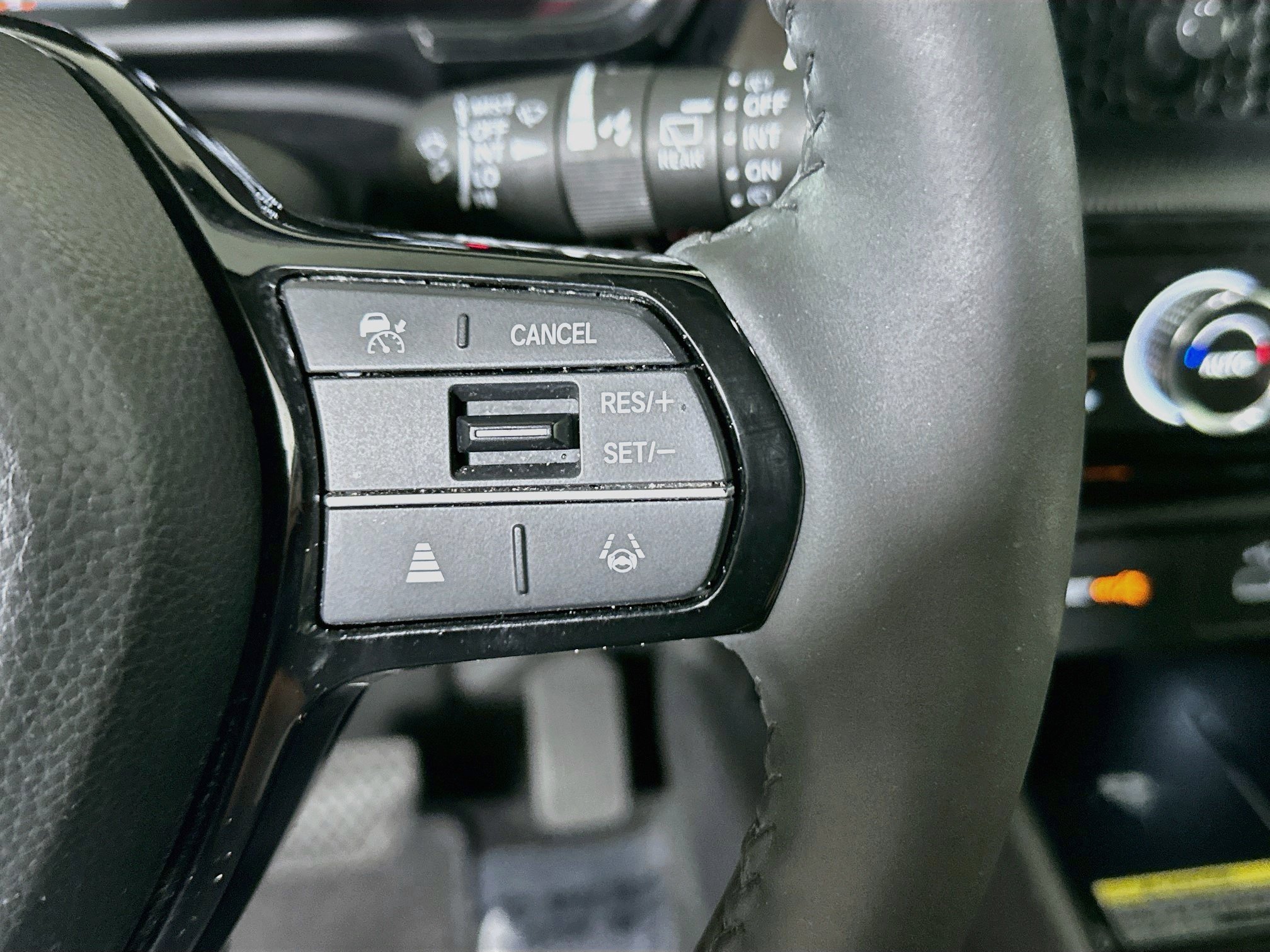 Used 2023 Honda CR-V EX-L image 17