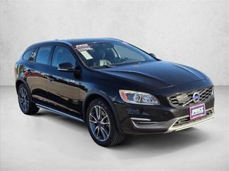 Used 2018 Volvo V60 T5 Cross Country Platinum video 3