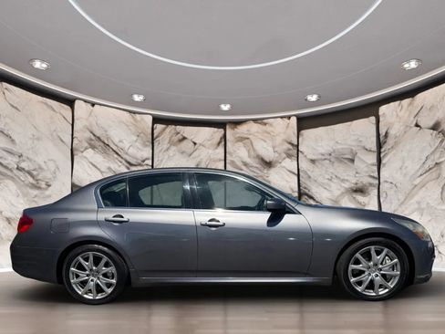Used 2010 INFINITI G37 Journey w/ Premium Pkg RWD image 4