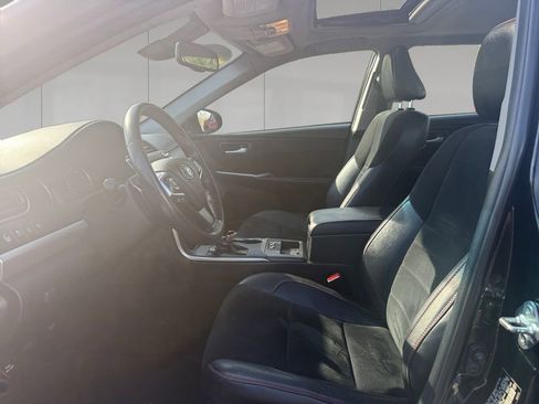Used 2015 Toyota Camry XSE w/ Advanced Technology Package FWD image 10