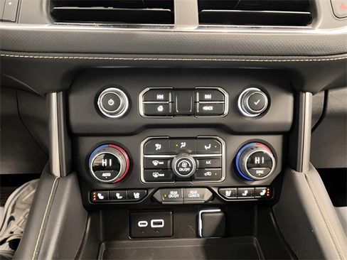 Certified 2024 Chevrolet Suburban Premier image 31