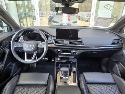 Used 2023 Audi SQ5 Premium Plus w/ Premium Plus Package image 12