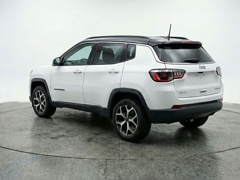 Used 2025 Jeep Compass Limited AWD/4WD image 5
