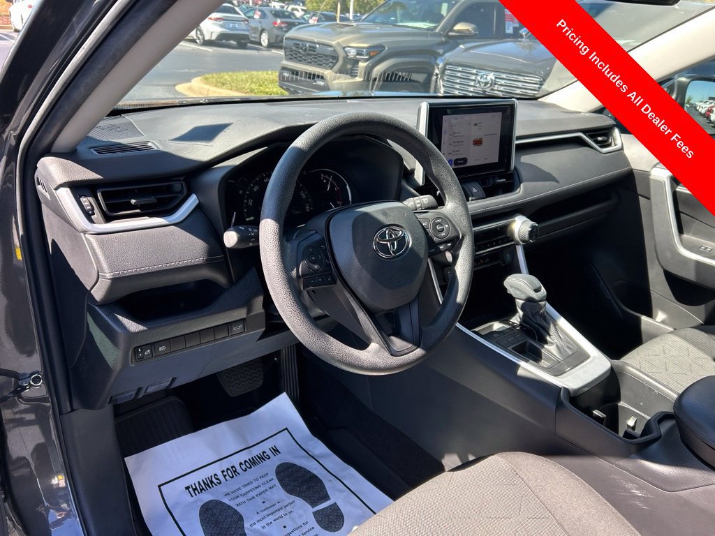 Used 2023 Toyota RAV4 XLE w/ Convenience Package FWD image 3