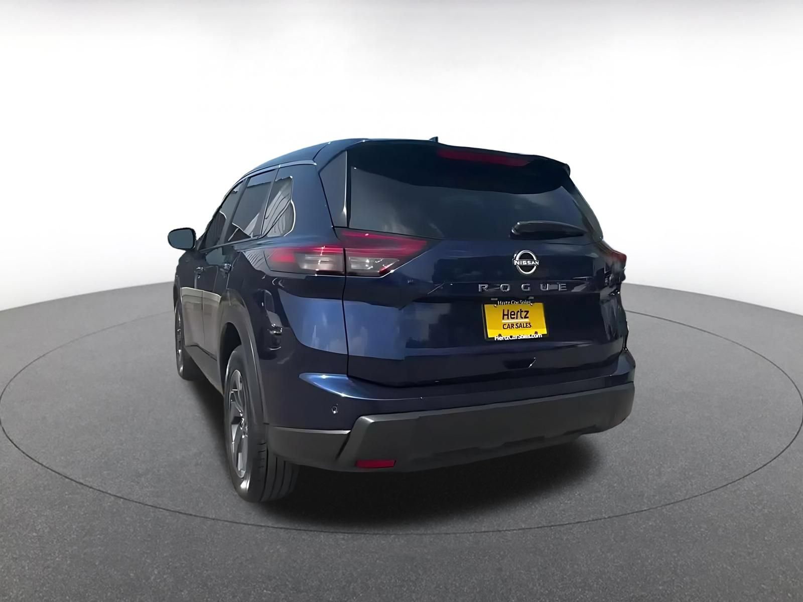 Used 2025 Nissan Rogue SV FWD image 10