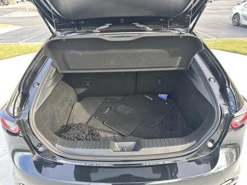 Used 2021 MAZDA MAZDA3 s image 31