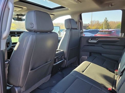 New 2026 GMC Sierra 3500 Denali w/ Denali Reserve Package image 12