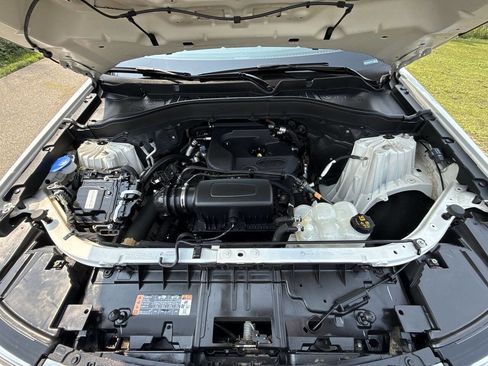 Used 2020 Ford Explorer XLT w/ Equipment Group 202A image 24