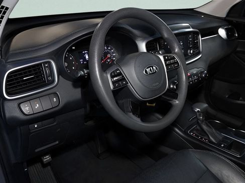 Used 2019 Kia Sorento FWD image 21