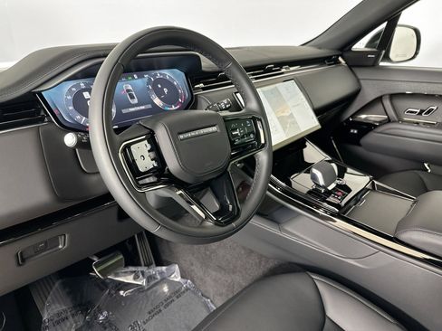 Used 2025 Land Rover Range Rover Sport Dynamic SE image 10