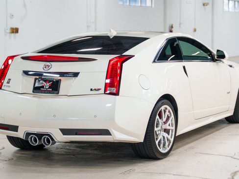 Used 2013 Cadillac CTS V RWD image 17