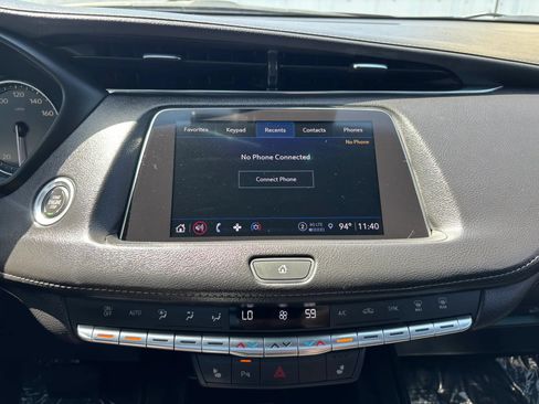 Used 2022 Cadillac XT4 Luxury w/ Cold Weather Package FWD image 36